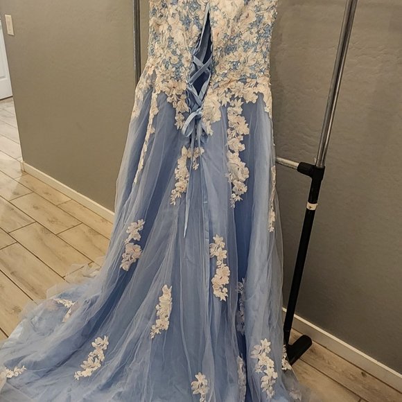 Off-the-Shoulder Beading Dress. - Picture 2 of 2